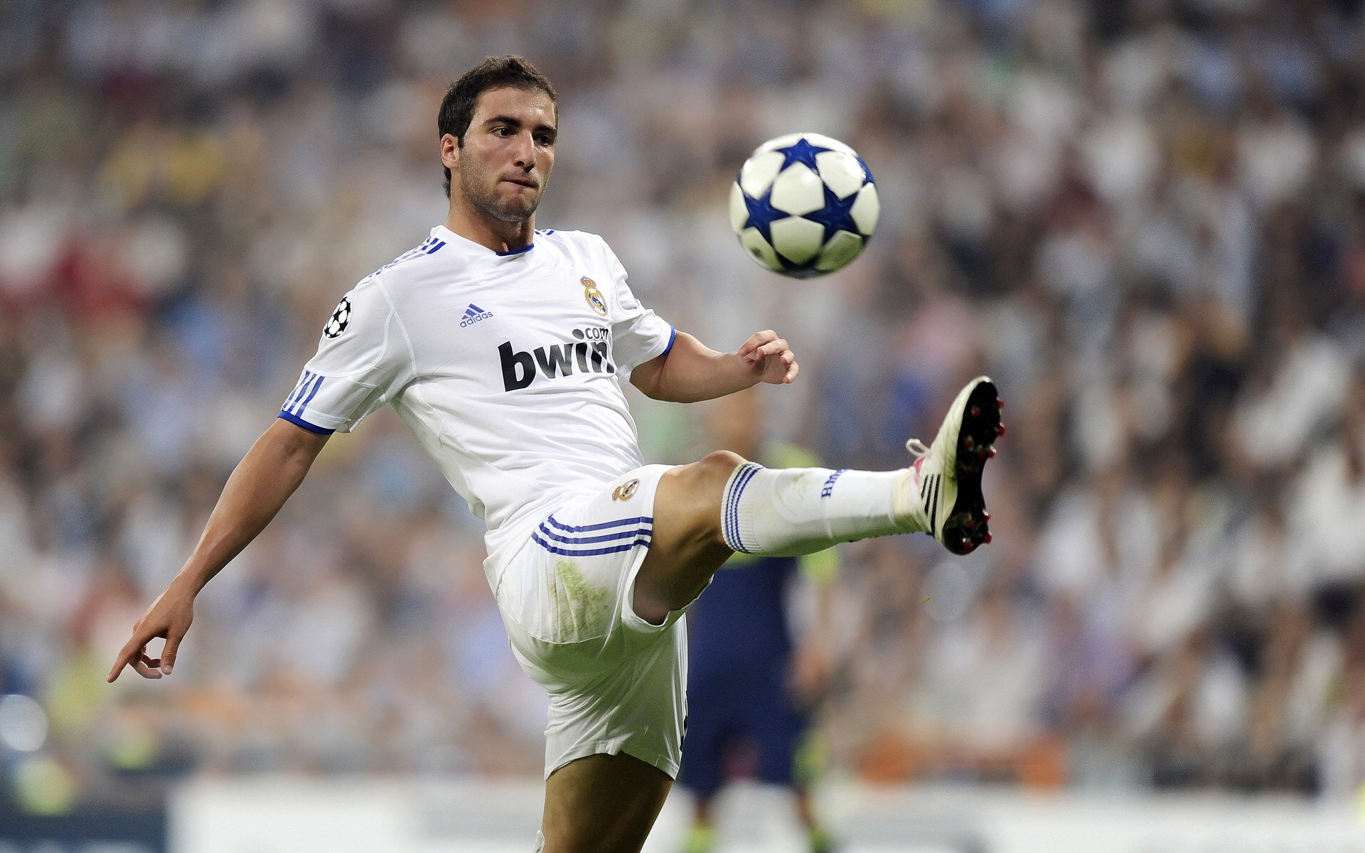 华体会官网介绍-五大联赛中场密度是否与球队失误次数呈反比,五大联赛场均进球数